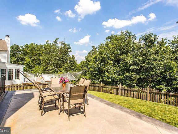 4th image of 6325 Meandering Woods Ct