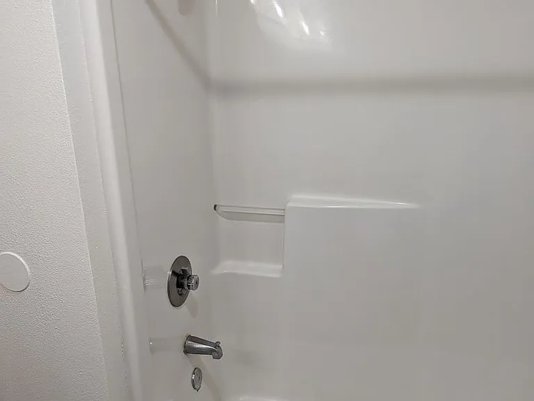1340-1376 W Locust St — Photo 8