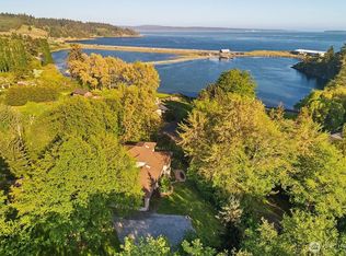33 N Bay Ln, Friday Harbor, WA 98250