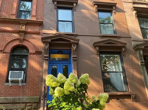 222 17th St APT 1, Brooklyn, NY 11215