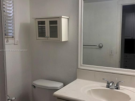 4th image of 8600 SW 67th Ave #939