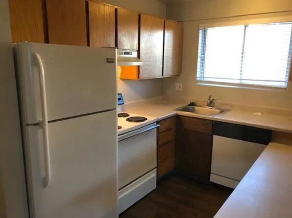 593 W Crestline Ave, 593 W Crestline Ave #2, Littleton, CO 80120