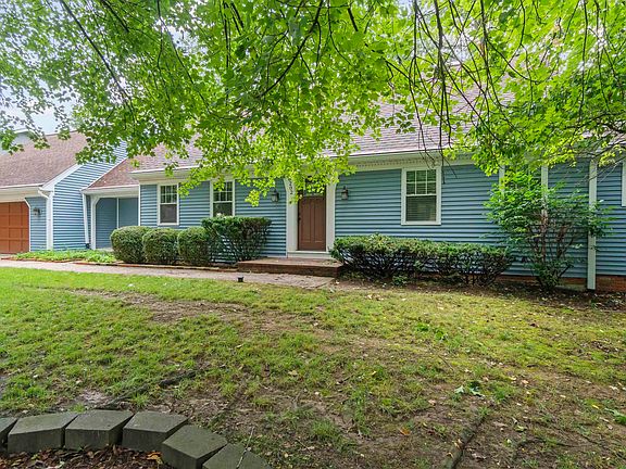 3rd image of 6202 N Suffolk Dr