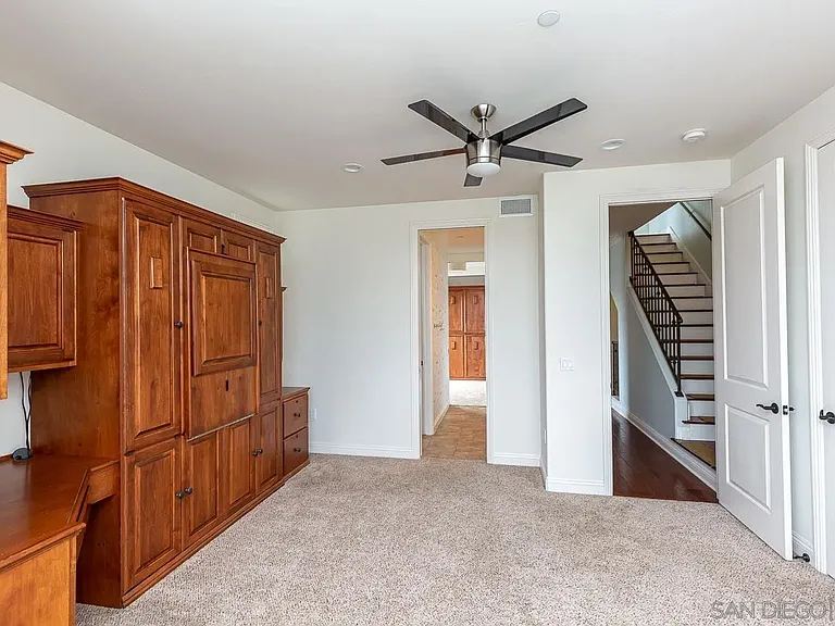 1368 Oliver Ave — Photo 5
