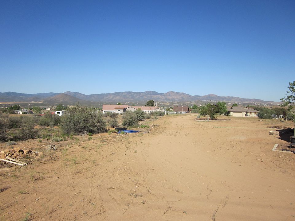 1st image of 820 S Gunsmoke Dr