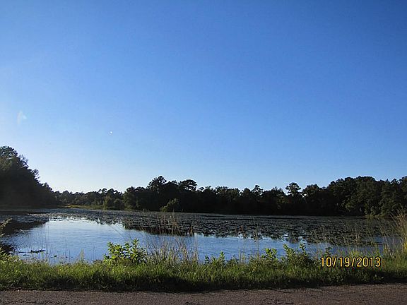 Another shot of the lake.