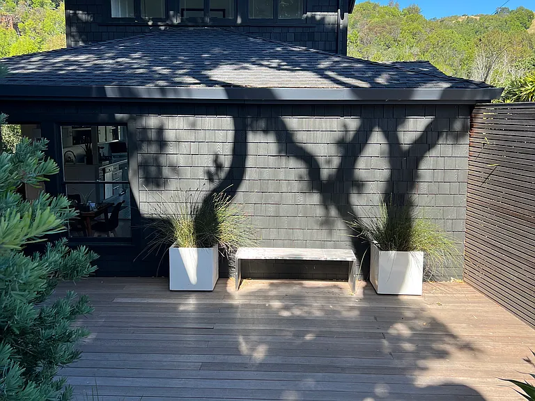 250 Redwood Rd — Photo 1