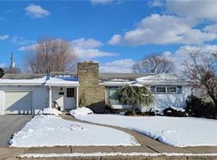 327 6th St, Whitehall, PA 18052
