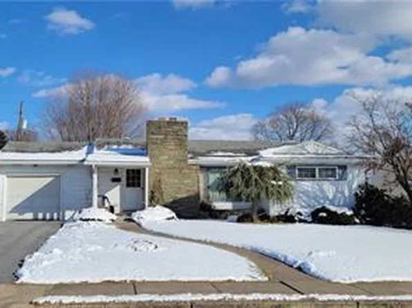 327 6th St, Whitehall, PA 18052