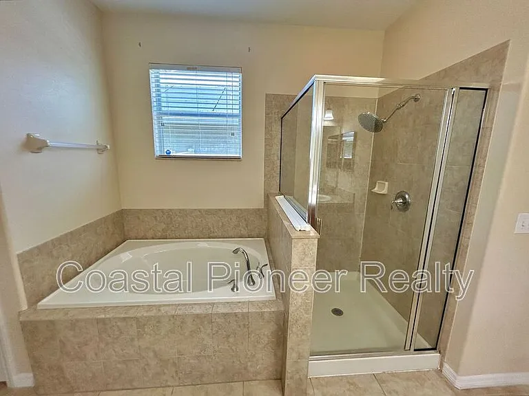 2123 Roanoke Springs Dr — Photo 18