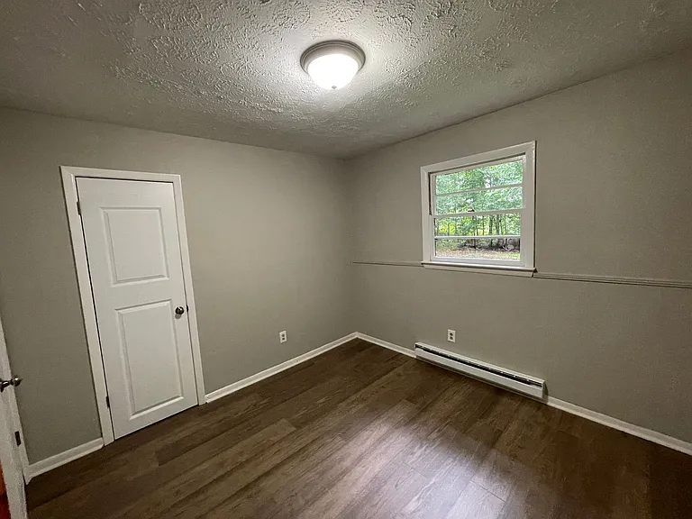 6008 Leo Dr — Photo 11