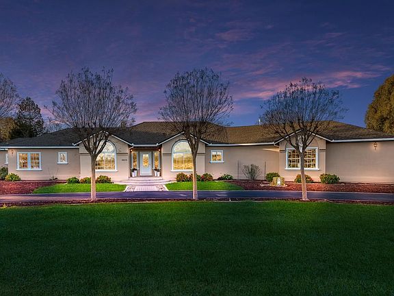 3rd image of 5610 Sundown Ln