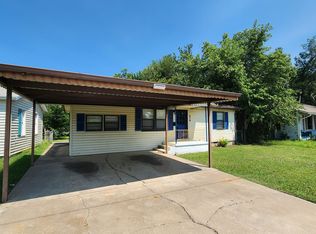 516 N Broadway St, Edmond, OK 73034
