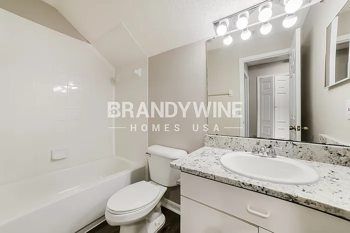 11105 Robin Lake Ct — Photo 13