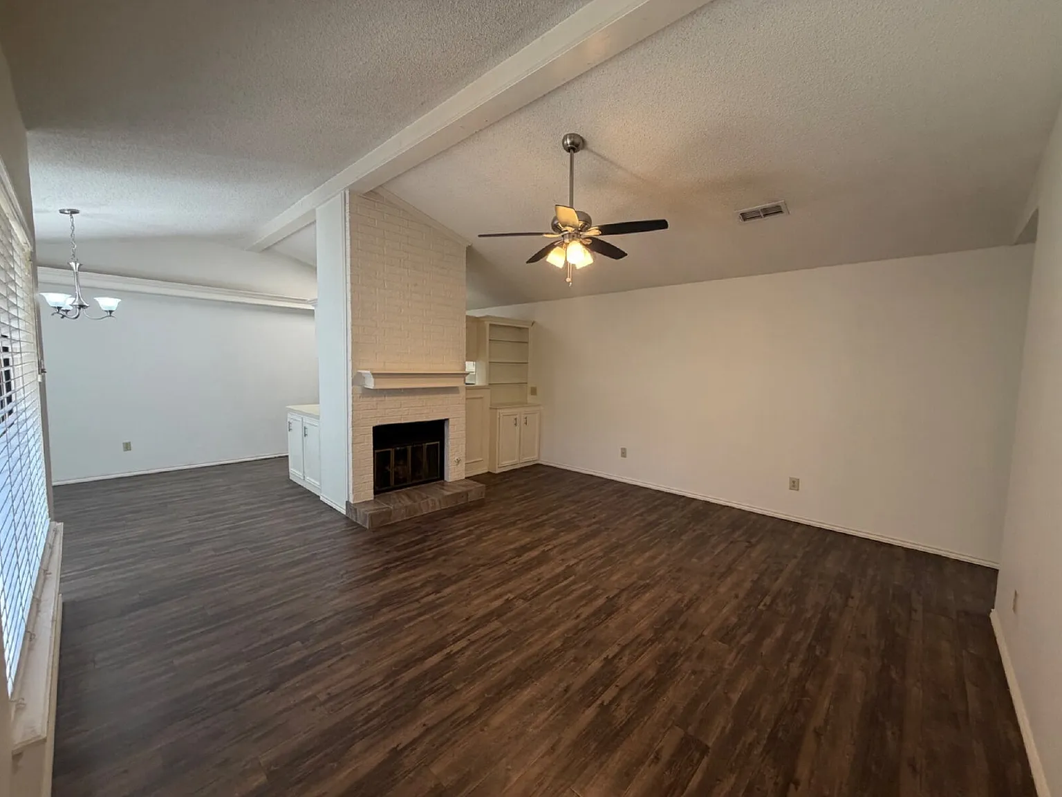 2 bed, 2.0 bath, 1160 sqft, $1,100 — Photo 2
