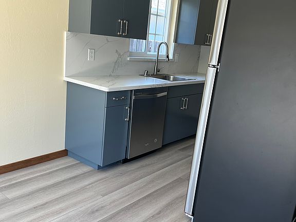 3rd image of 1148 Sanchez Way