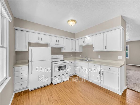 1909 Chateau Dr