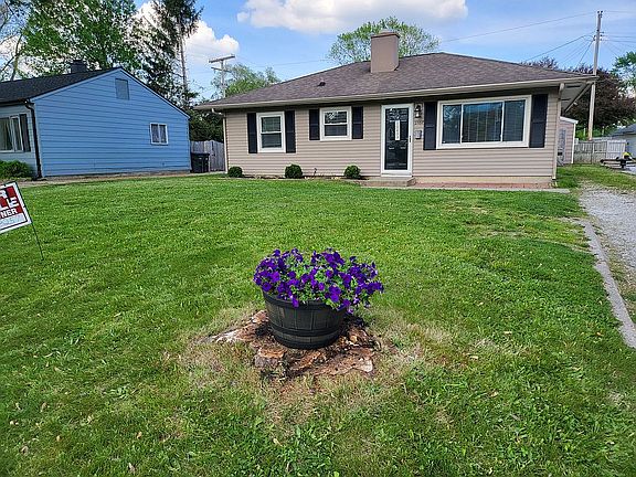 3rd image of 2537 Meadow Dr