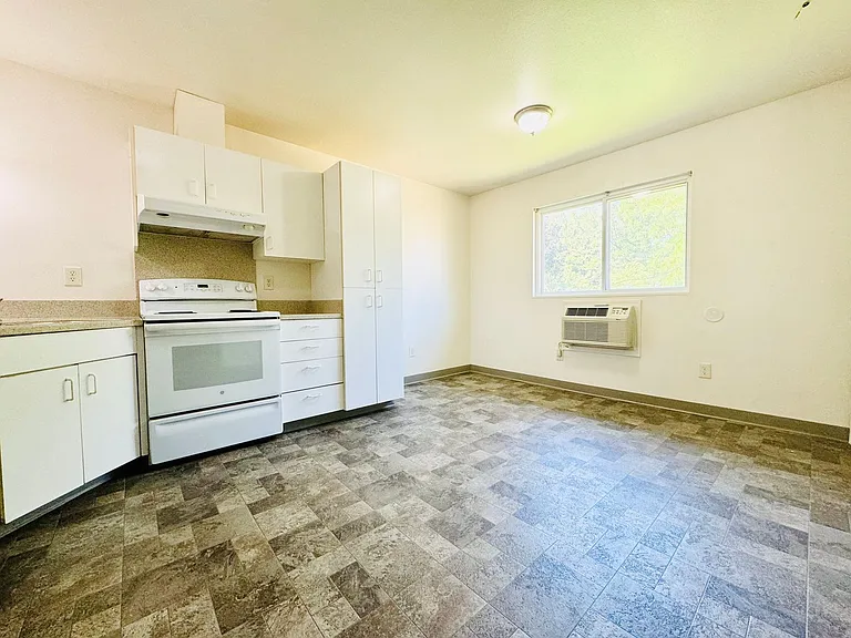 Susan Lane 4-plex — Photo 12
