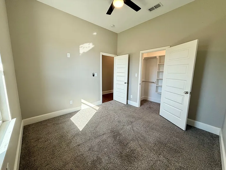 1037 Stagecoach Bnd — Photo 21