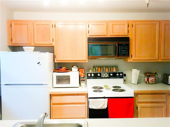 4th image of 580 Front St S Unit A303