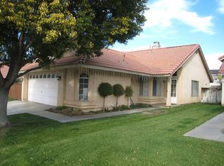3537 Four Seasons Rd, Riverside, CA 92503