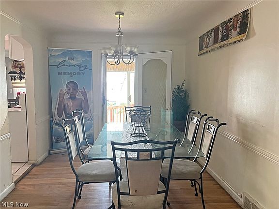 3rd image of 4241 Bexley Blvd