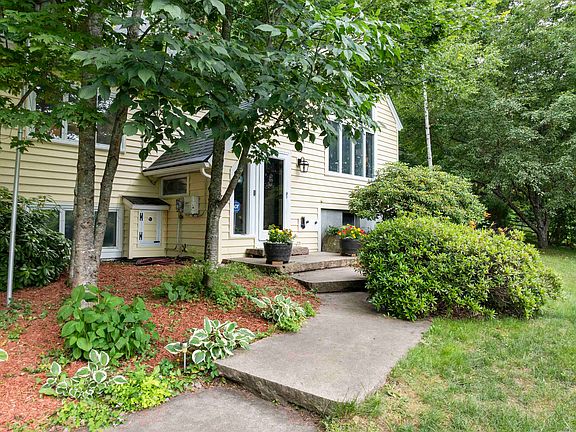 2nd image of 28 Mccoy Court #4-5