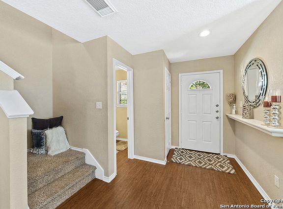 5th image of 127 Jetlyn Dr