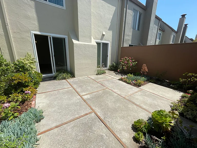 1033 Fontana Dr — Photo 22