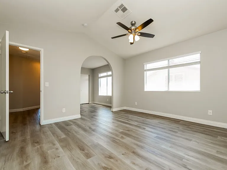 1915 Casa Verde Dr — Photo 9