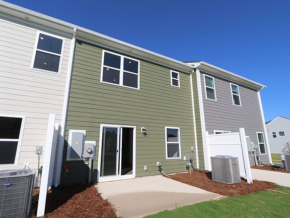 3rd image of 751 Lock Haven Dr NW