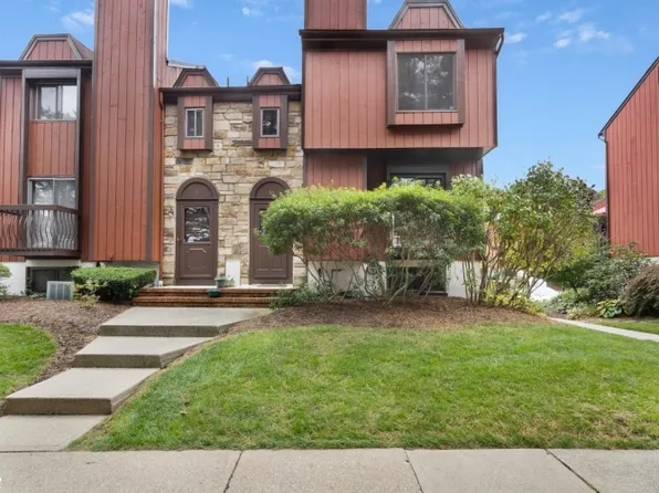 10 Schindler Sq, Washington Twp., NJ 07840