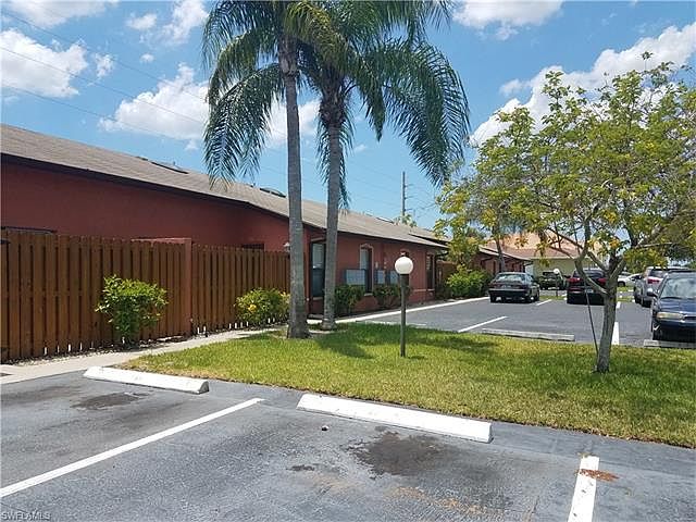 1st image of 822 SW 47th Ter APT 112