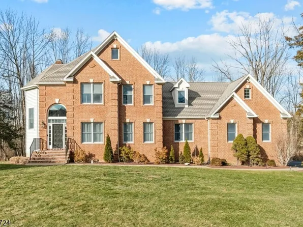 2 Stone Bridge Dr, Green Twp., NJ 07821