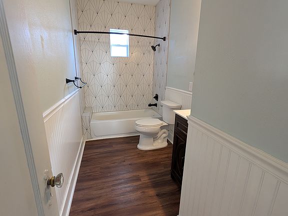 5th image of 1730 W Gramercy Pl