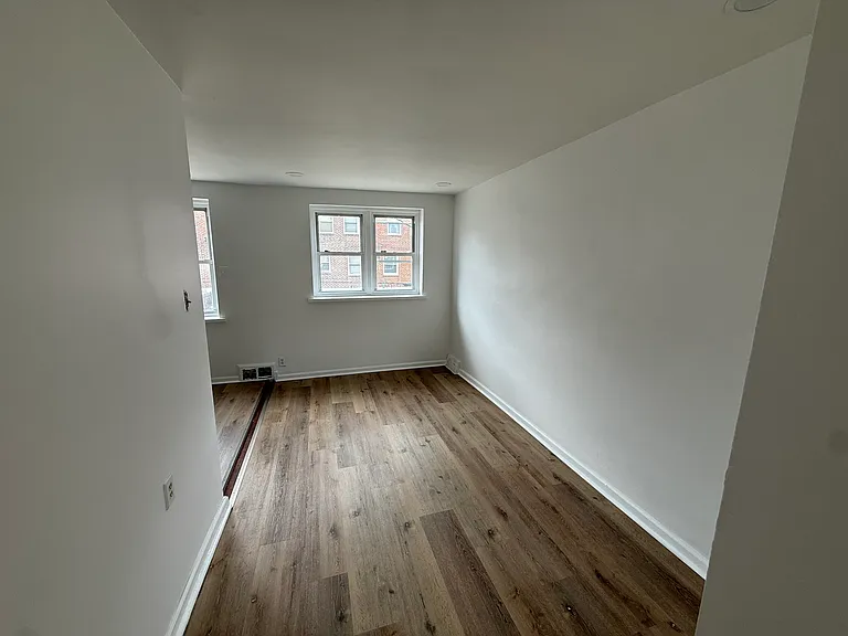 614 Mayfair St — Photo 11