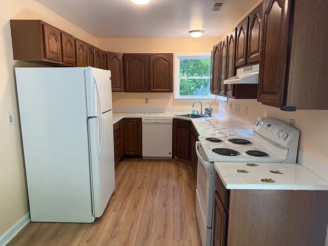 30 Lisenbee Dr — Photo 3