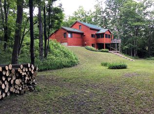 9890 E Smiseth Rd, Suttons Bay, MI 49682