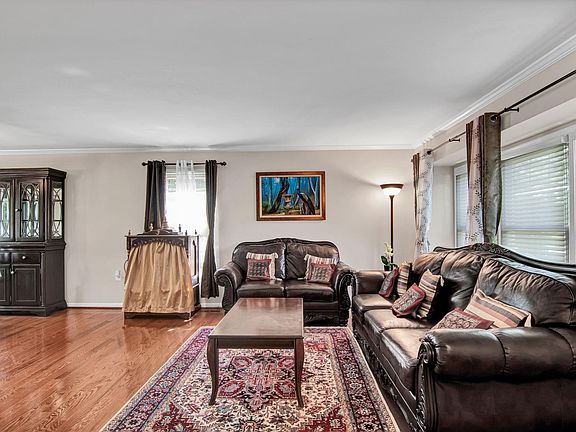 5th image of 3289 Kinross Cir