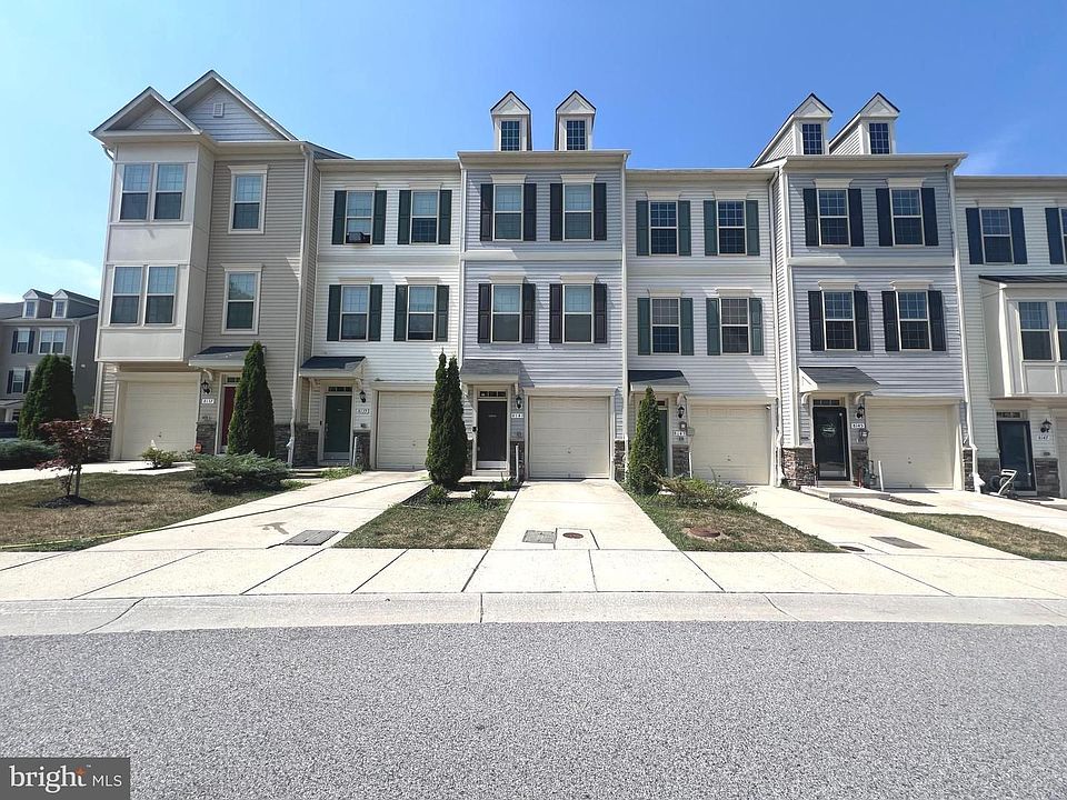 1st image of 8141 Hollow Ct