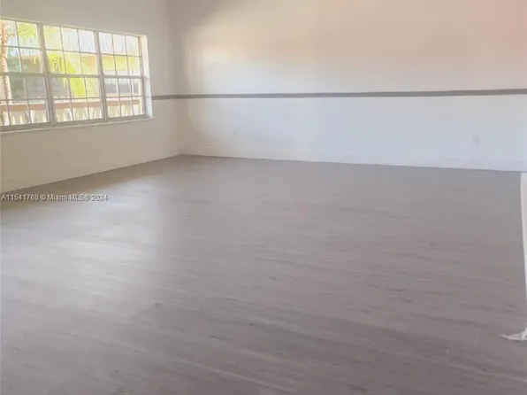 11855 NE 19th Dr APT 25, North Miami, FL 33181