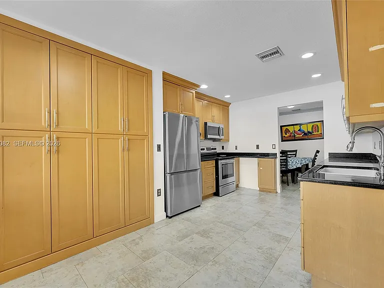 5520 NW 49th Ave — Photo 11