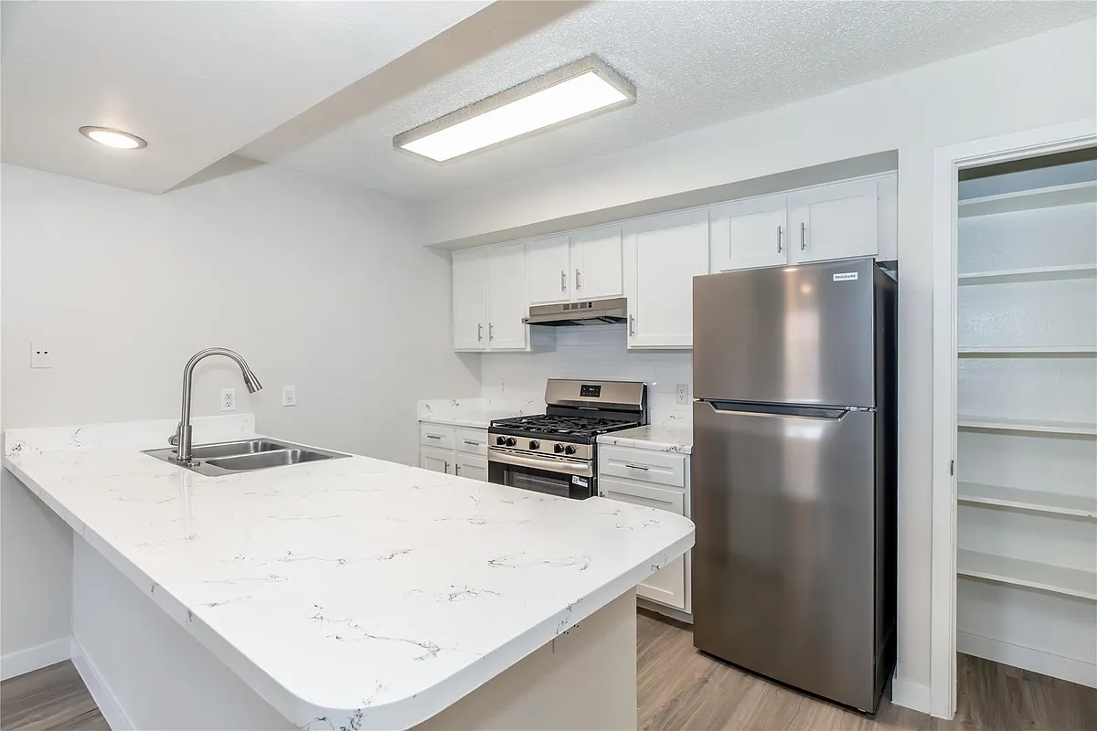 Building Photo - 6008 N Lamar Blvd #114
