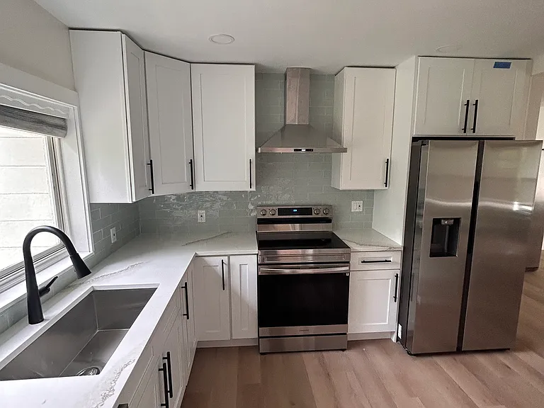 10206 N Oakleaf Ave — Photo 3