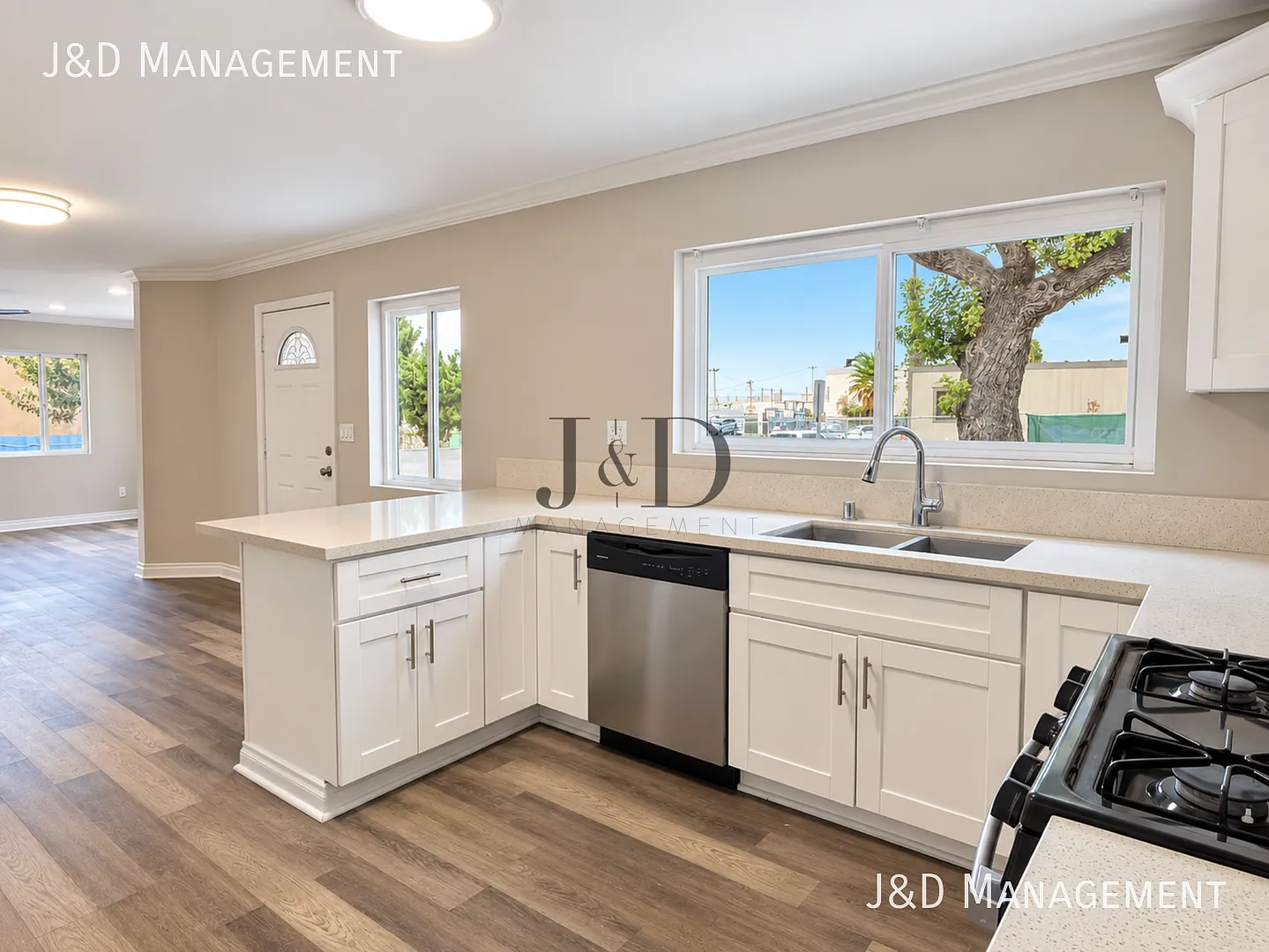 Modern 3BR/2BA Home with Private Yard & Upgraded Kitchen — Photo 3