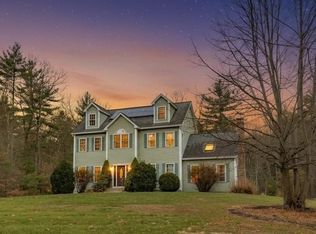 142 River Rd, Pepperell, MA 01463