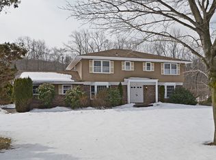 22 Cold Hill Rd, Morris Plains, NJ 07950