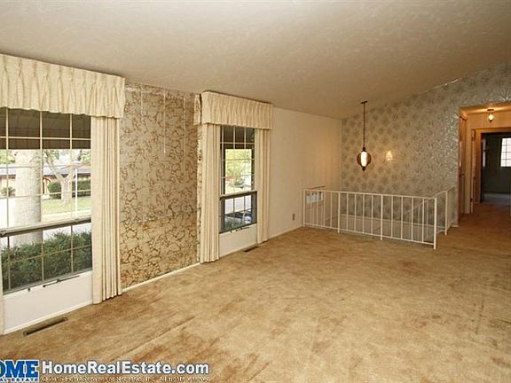 4th image of 1320 Cottonwood Dr