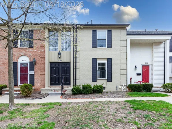 3567 Burbank Dr, Ann Arbor, MI 48105
